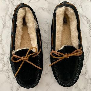 UGG Dakota Slippers